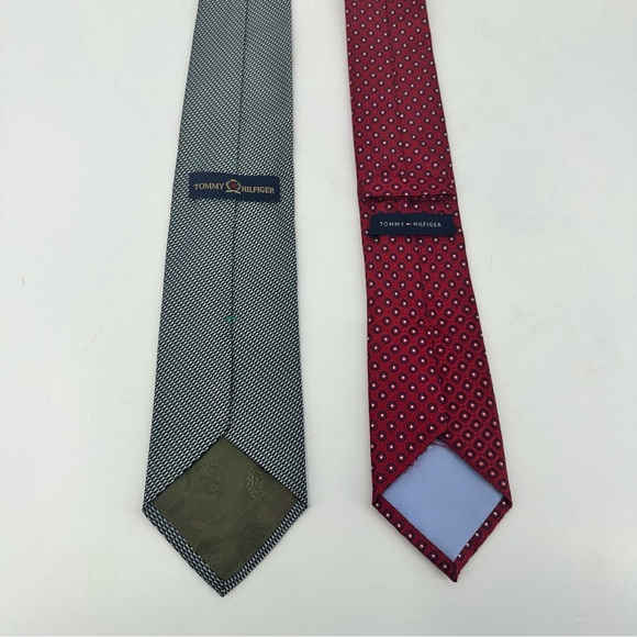 Tommy Hilfiger Silk Tie Bundle Red Blue Black Print Circles Geometric Shapes - Picture 2 of 7